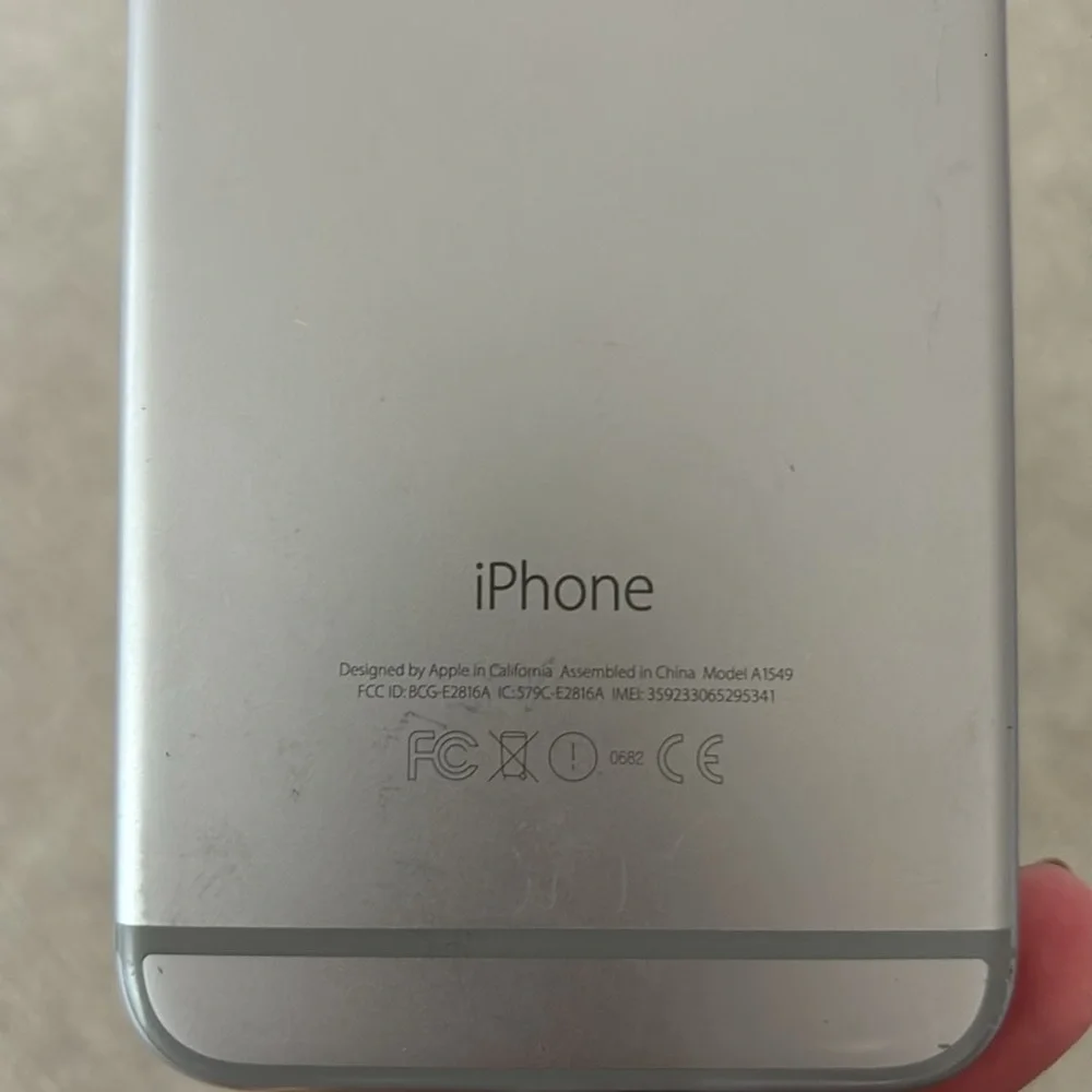 iPhone 6 - Picture 3 of 3